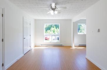 Cedar Glen Apartments Living Room